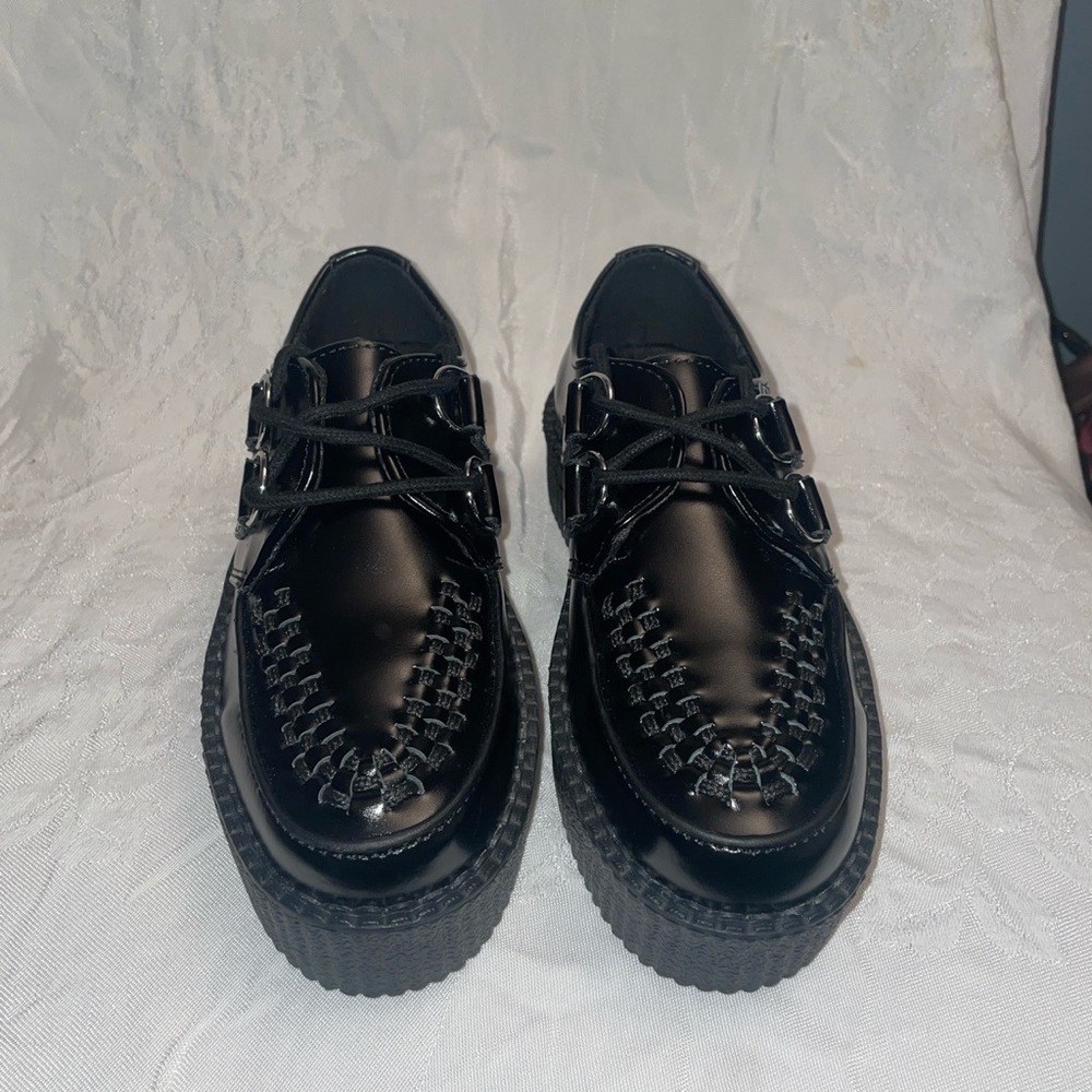 T.U.K Black leather Viva Creeper shoes size 6 like new in very good condition